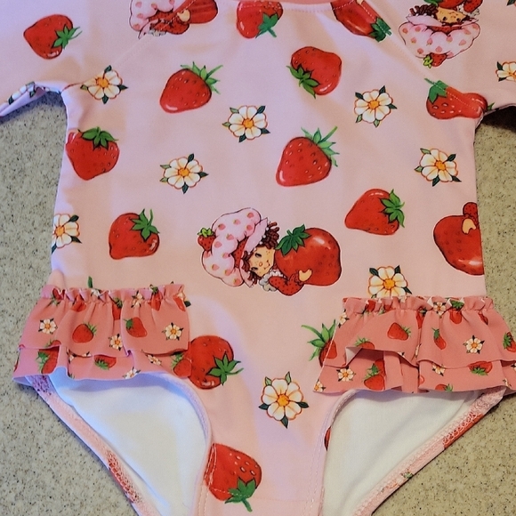 Strawberry Shortcake Pink Rashguard SIZE 6-9 Months - Picture 5 of 8